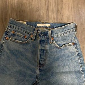 levi’s wedgie jeans